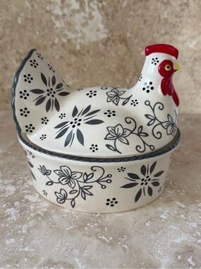 Ceramic Hen on Nest Covered Dish - Temptations By Tara